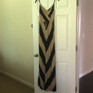 Bebe maxi dress